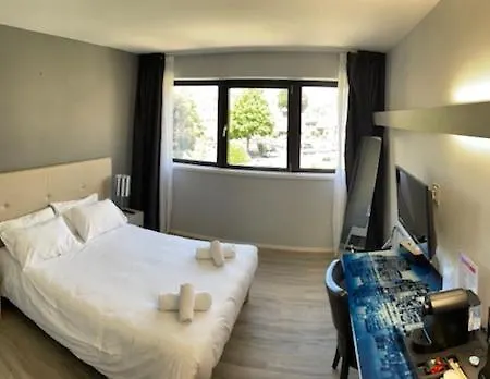 Hotel Dupleix - Hyper Centre - Parking Et Garage Gratuit Quimper